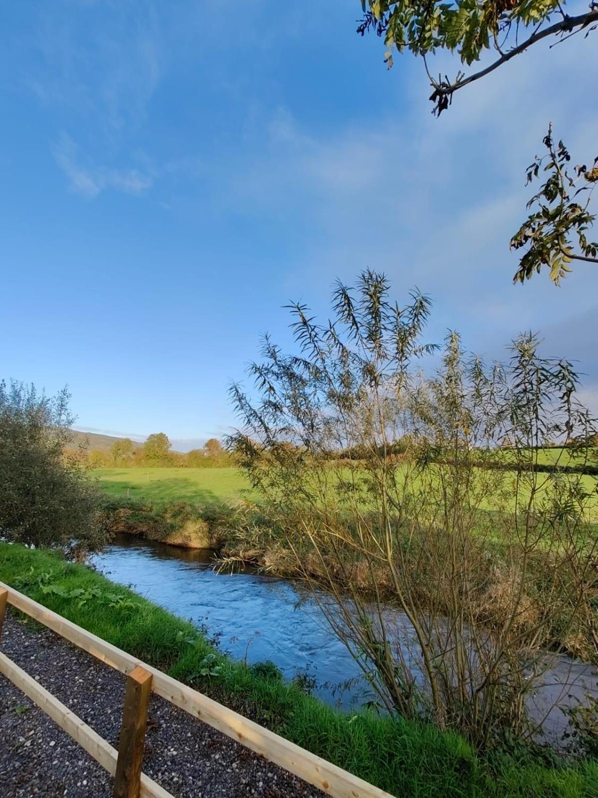 Riverside Cabin Limerick Exterior foto